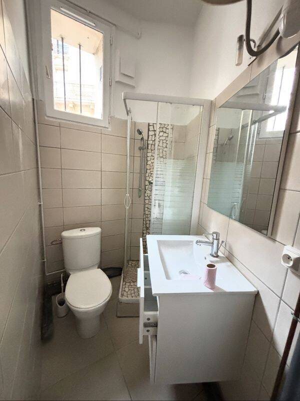 Appartement à louer, 17m², Paris 18ème