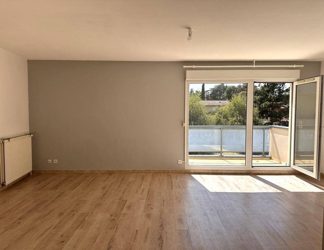 Appartement à louer, 93m², Sérézin-du-Rhône