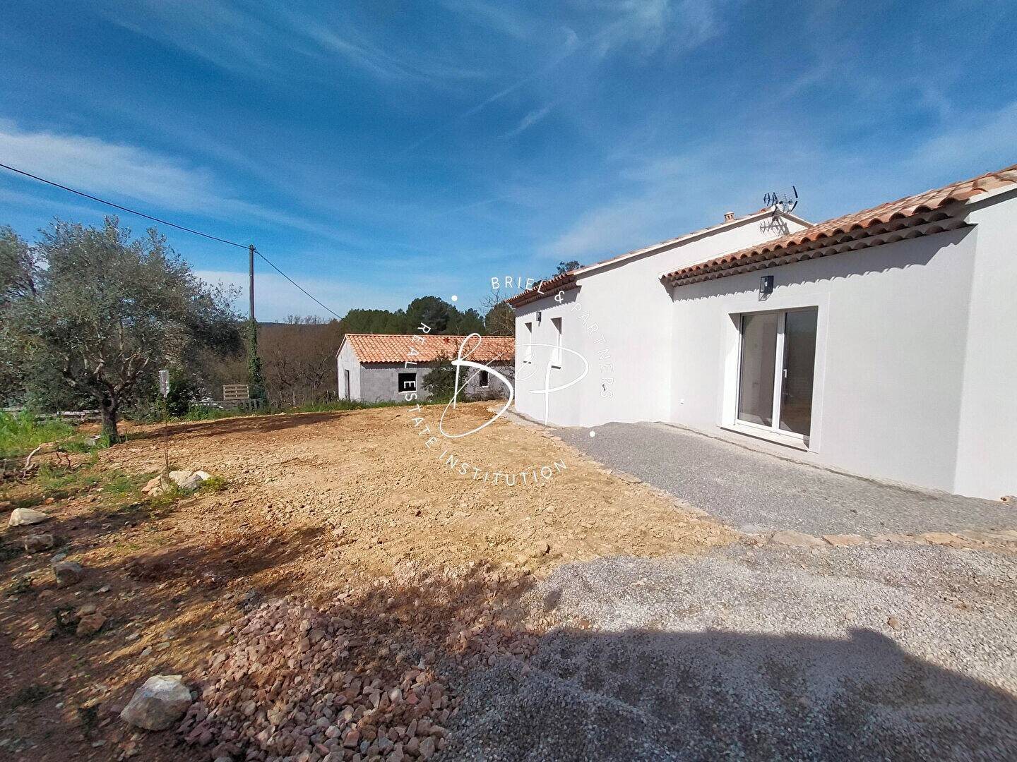 Maison à louer, 87m², Lorgues