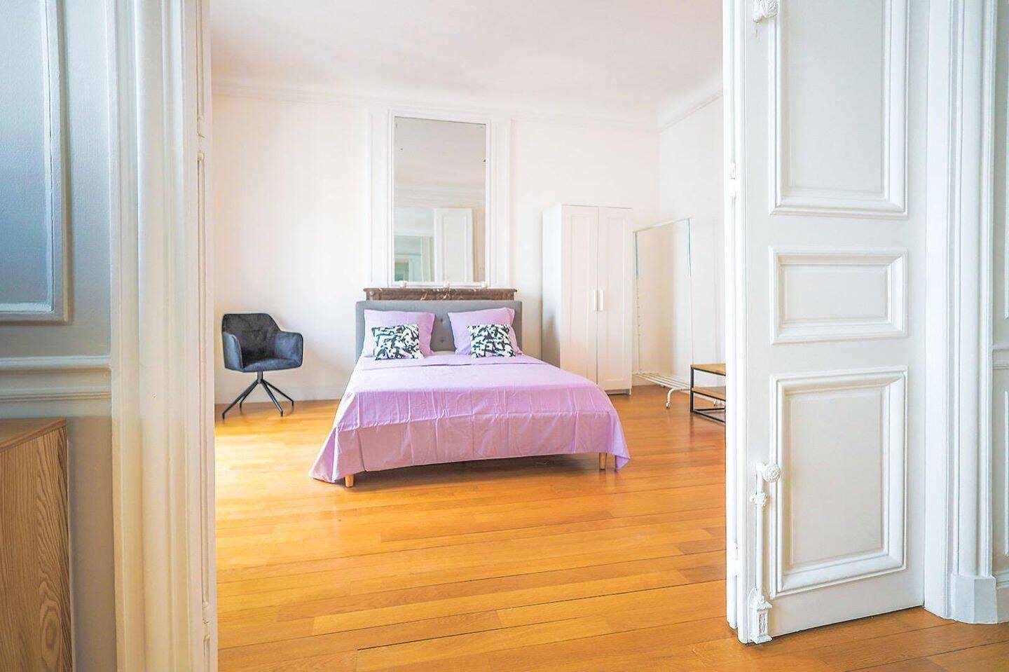 Appartement à louer, 150m², Paris 8ème