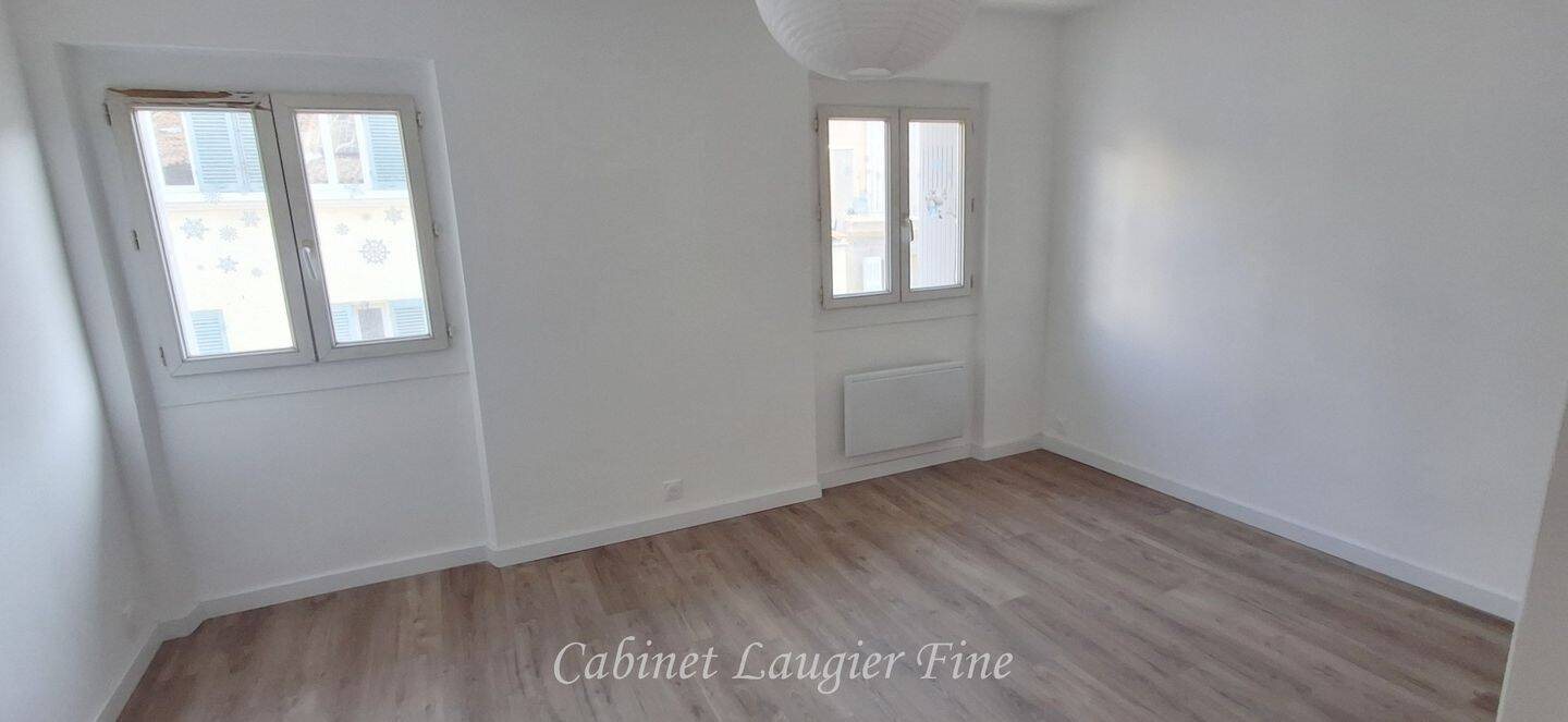 Appartement à louer, 69m², Marseille 1er