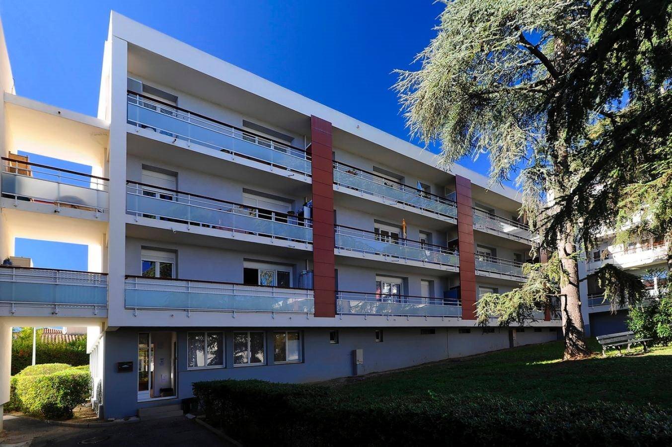 Appartement à louer, 61m², Cogolin