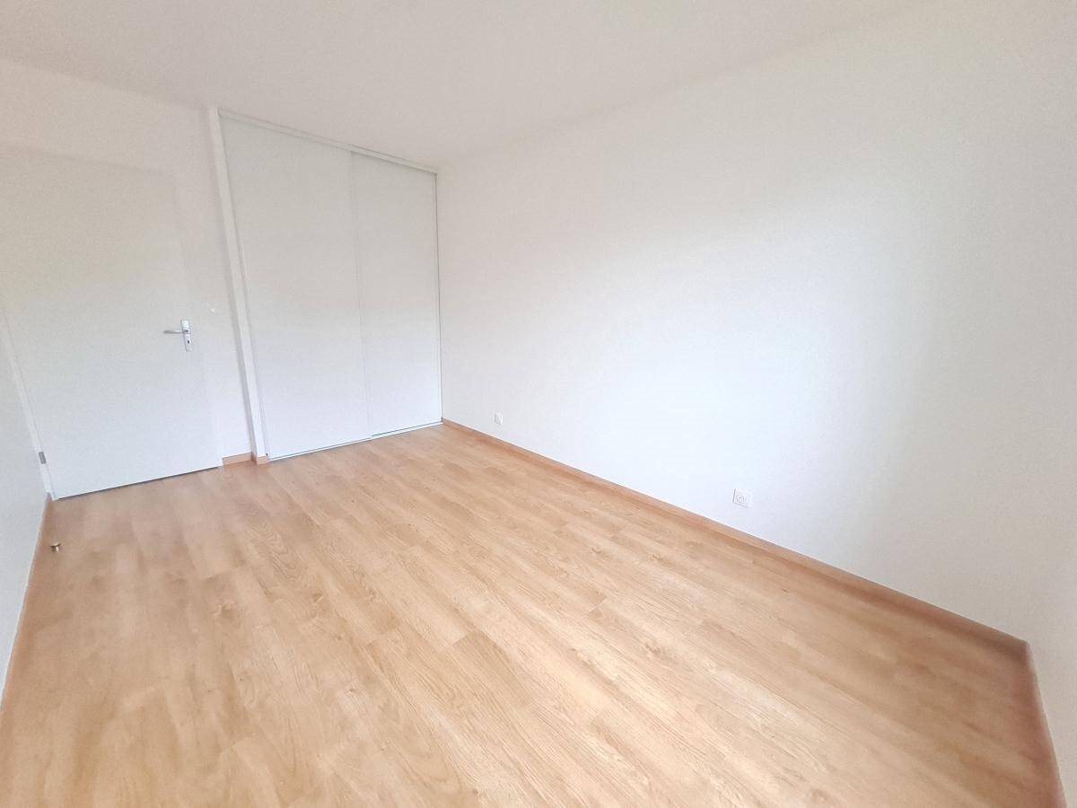 Appartement à louer, 75m², Epône