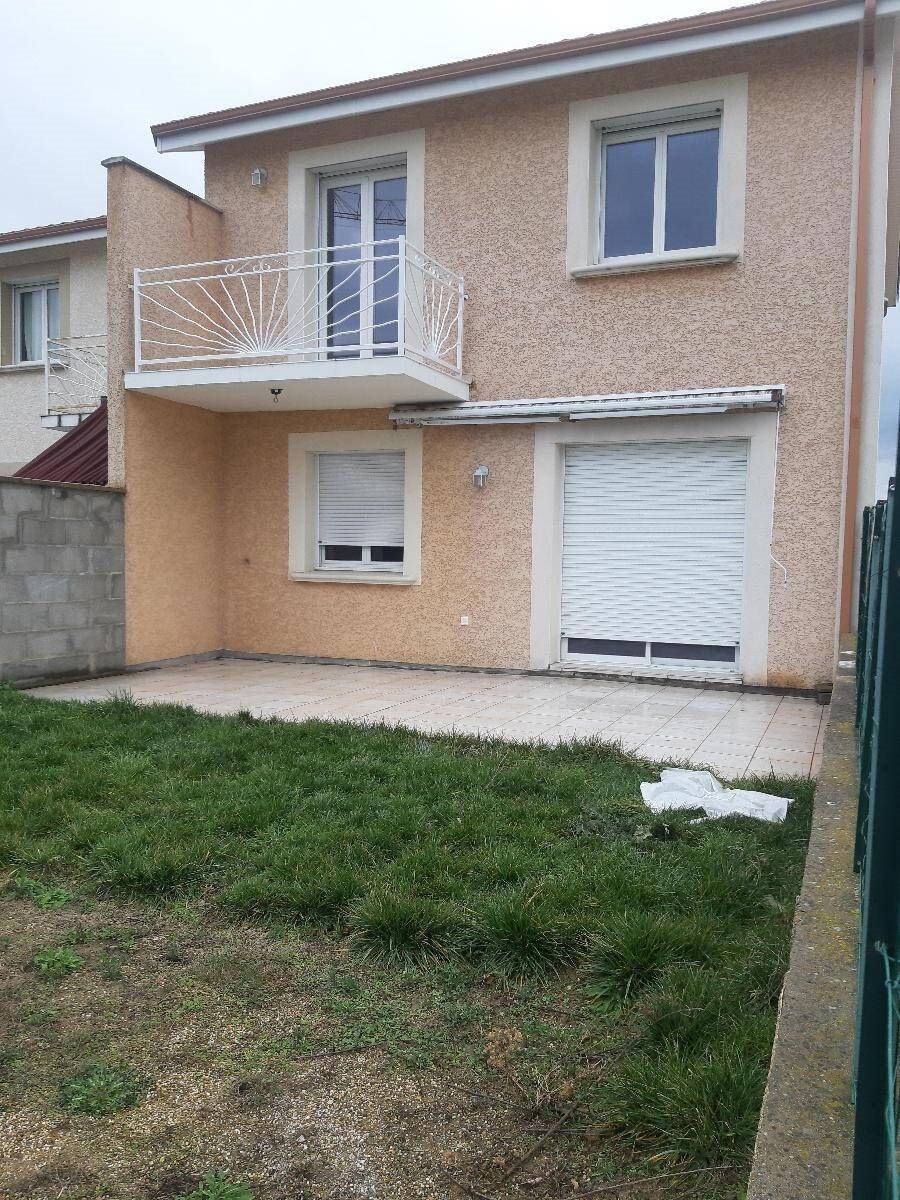 Maison à louer, 92m², Serpaize