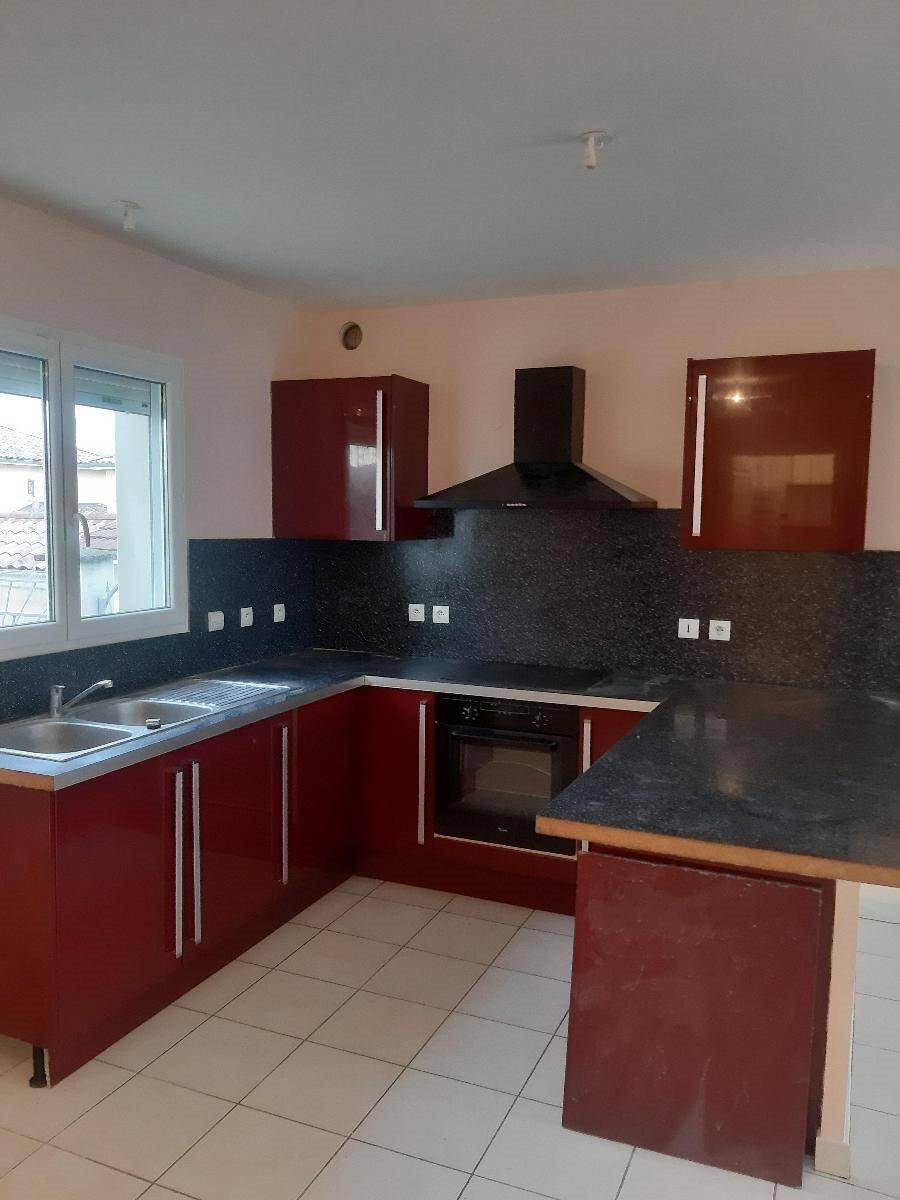 Maison à louer, 92m², Serpaize