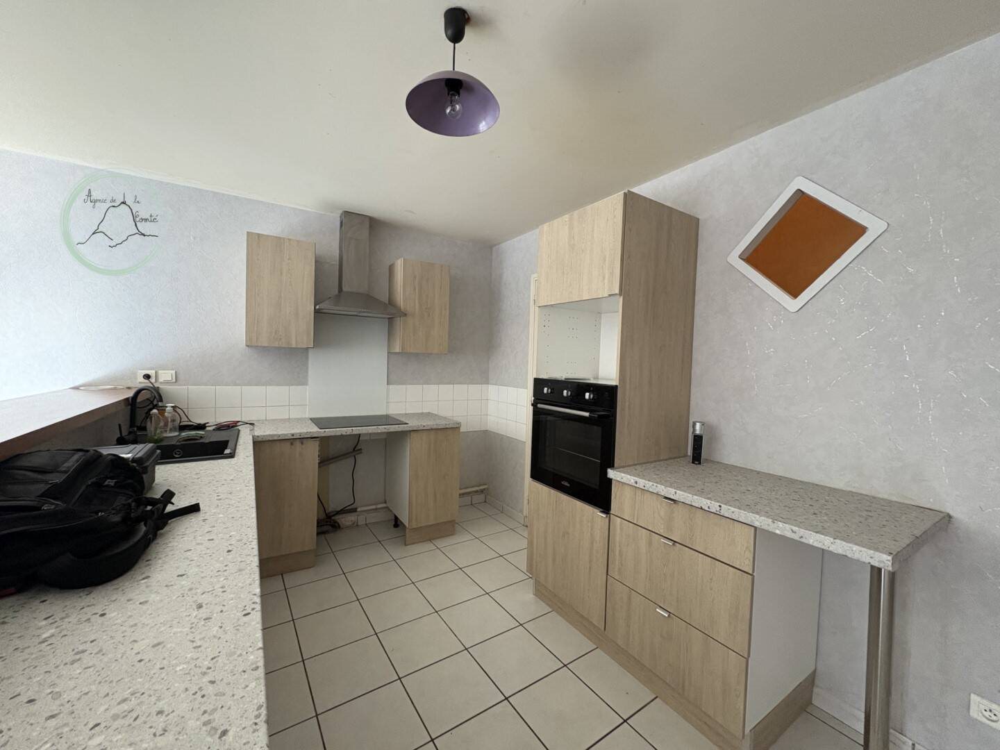 Maison à louer, 76m², Vic-le-Comte