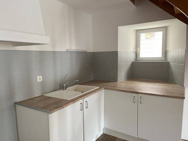 Maison à louer, 88m², Manot