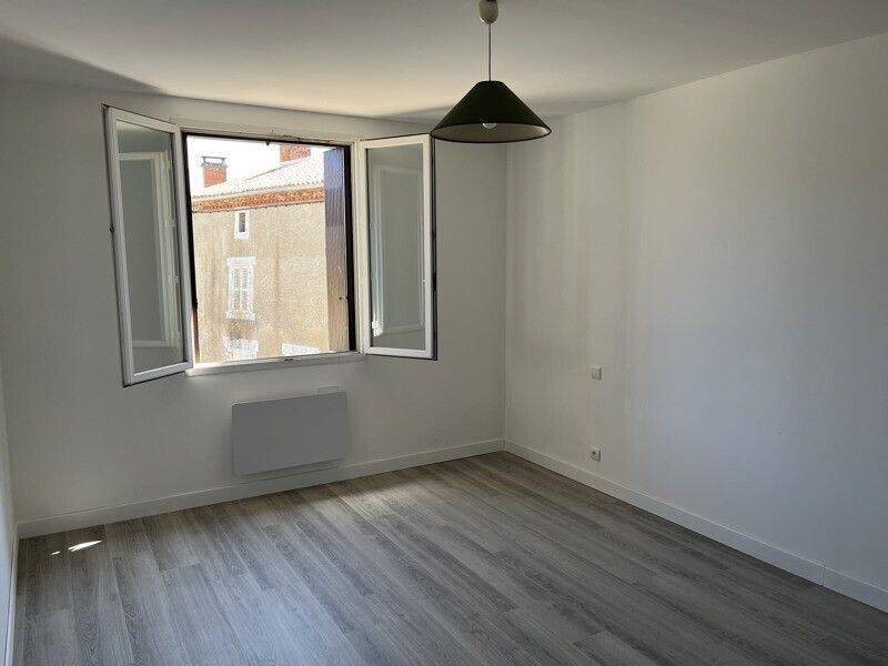Maison à louer, 88m², Manot
