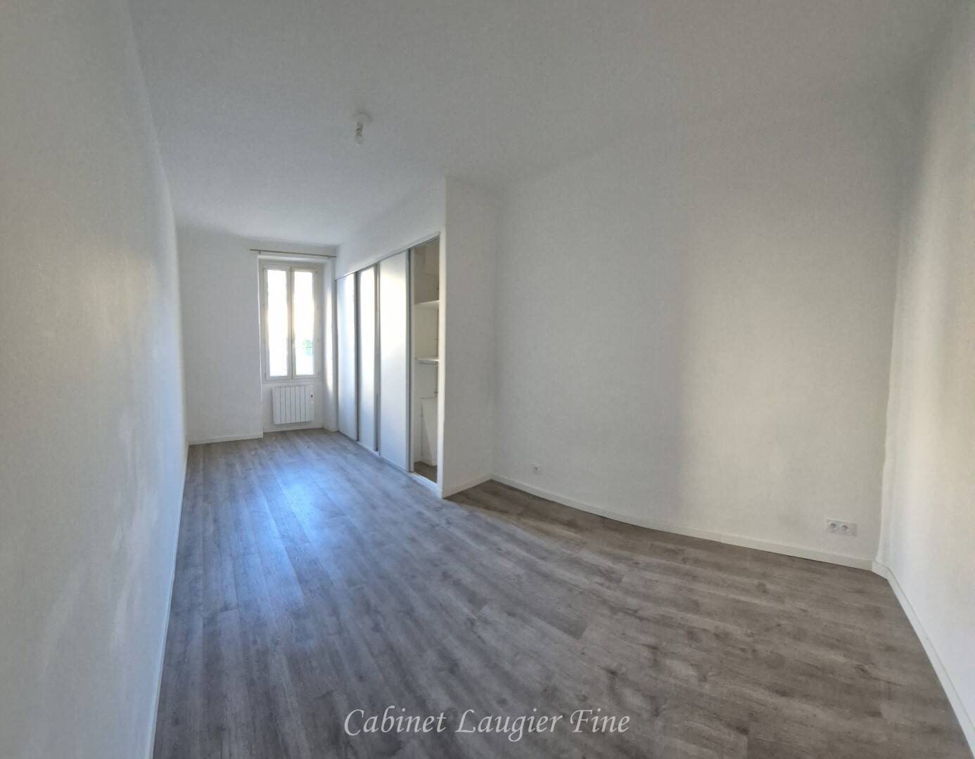 Appartement à louer, 45m², Marseille 7ème