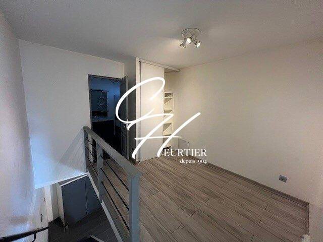 Maison à louer, 62m², Charnècles