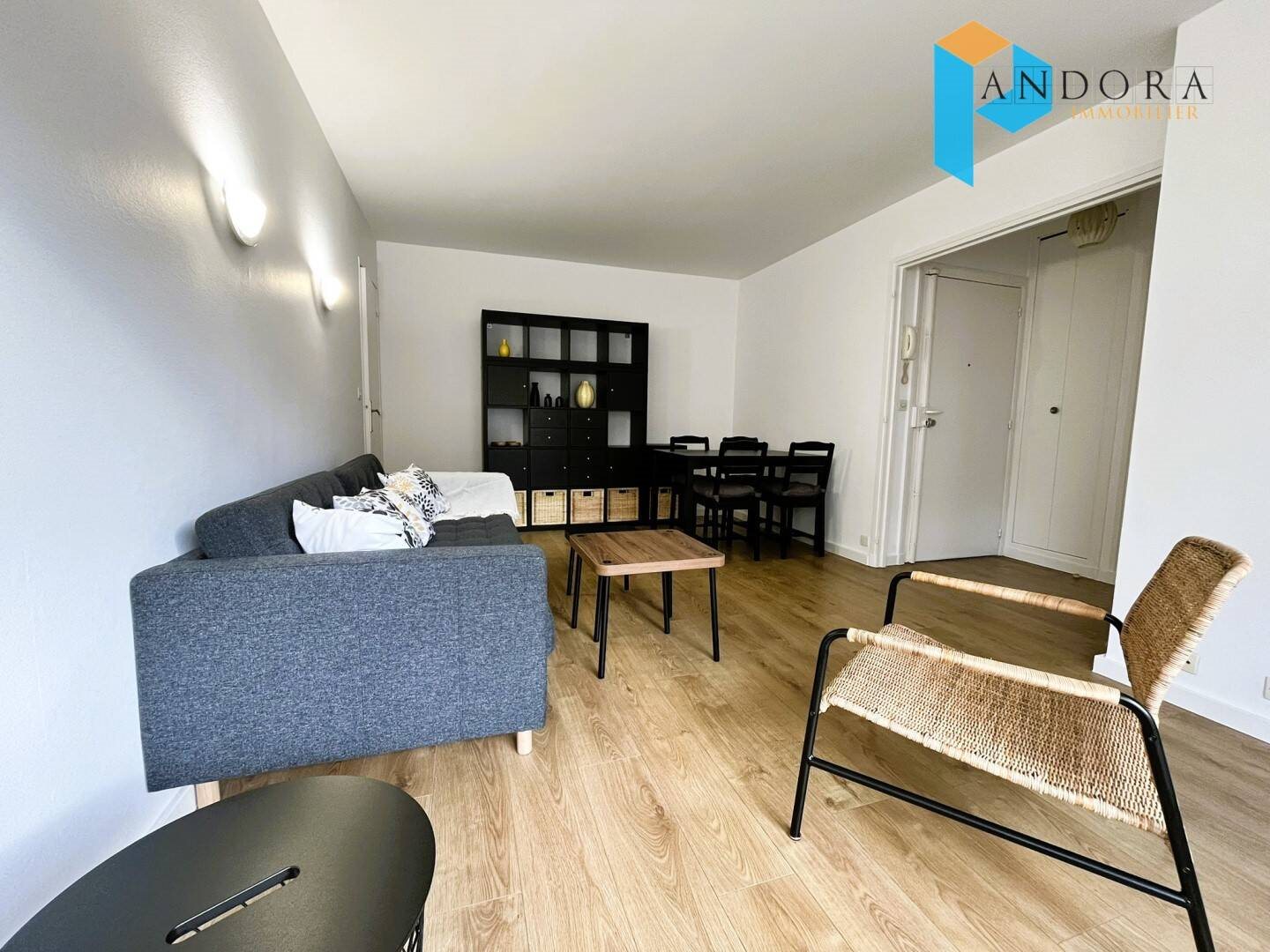 Appartement à louer, 45m², Paris 18ème