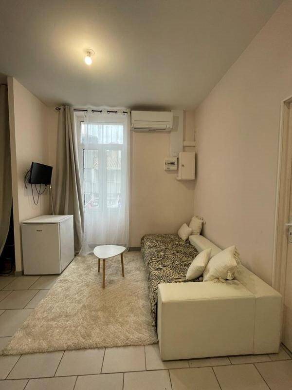 Appartement à louer, 26m², Nîmes