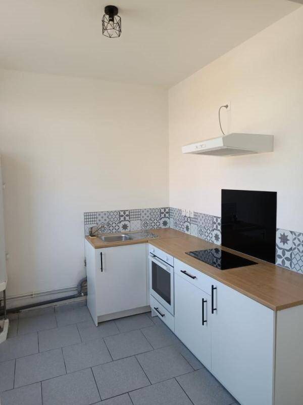 Appartement à louer, 90m², Quiévrechain