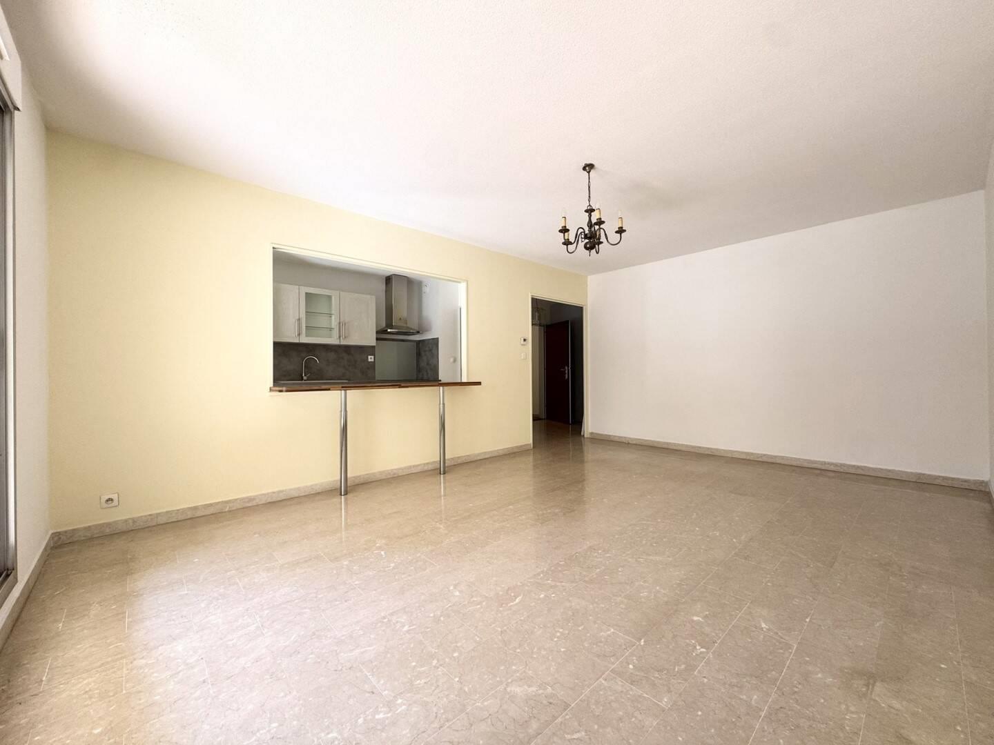 Appartement à louer, 81m², Nîmes