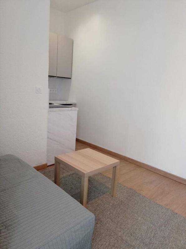 Appartement à louer, 19m², Nîmes