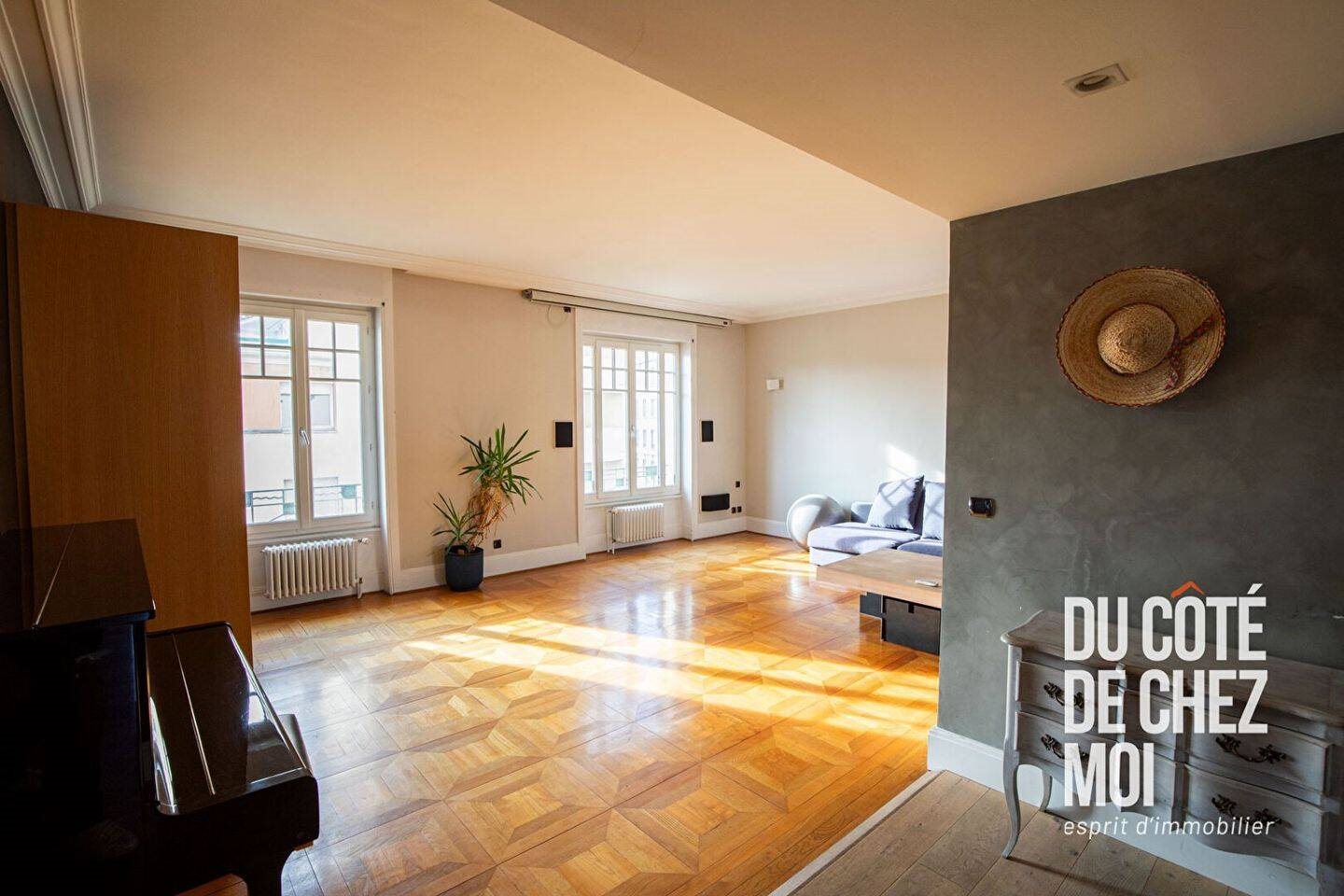 Appartement à louer, 225m², Lyon 7ème