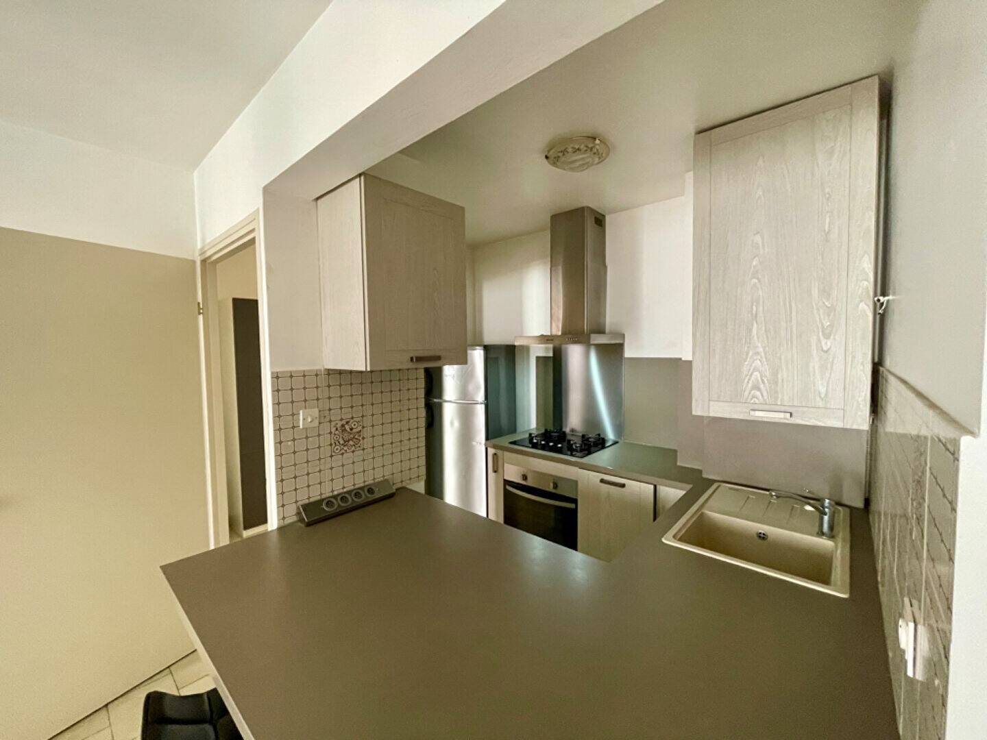 Appartement à louer, 42m², Nîmes