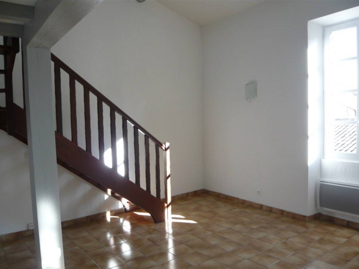 Appartement à louer, 42m², Nîmes