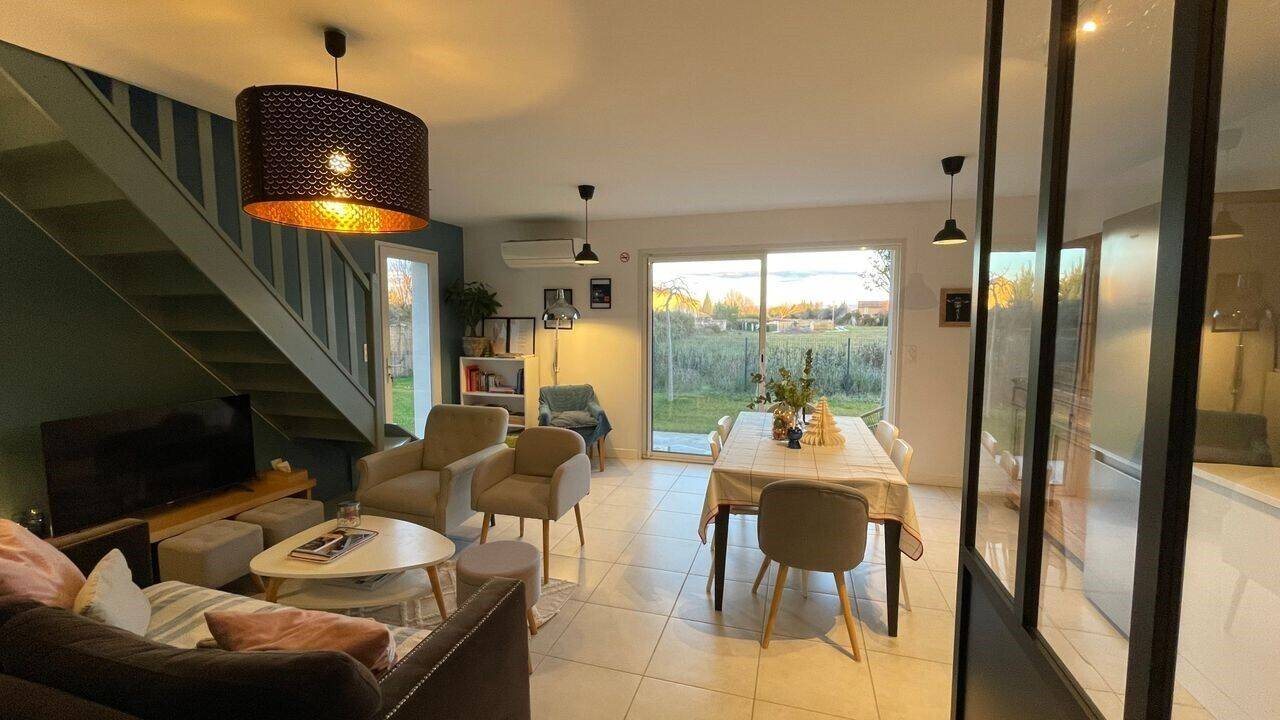 Maison à louer, 90m², Entraigues-sur-la-Sorgue