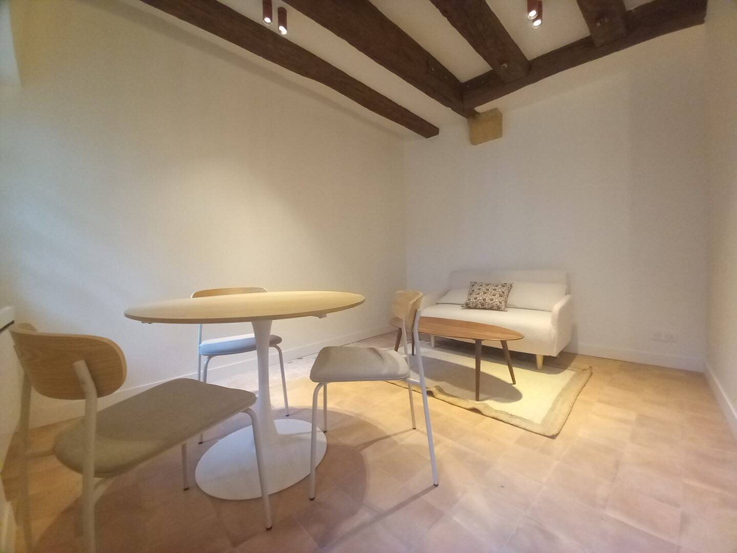 Appartement à louer, 27m², Tours