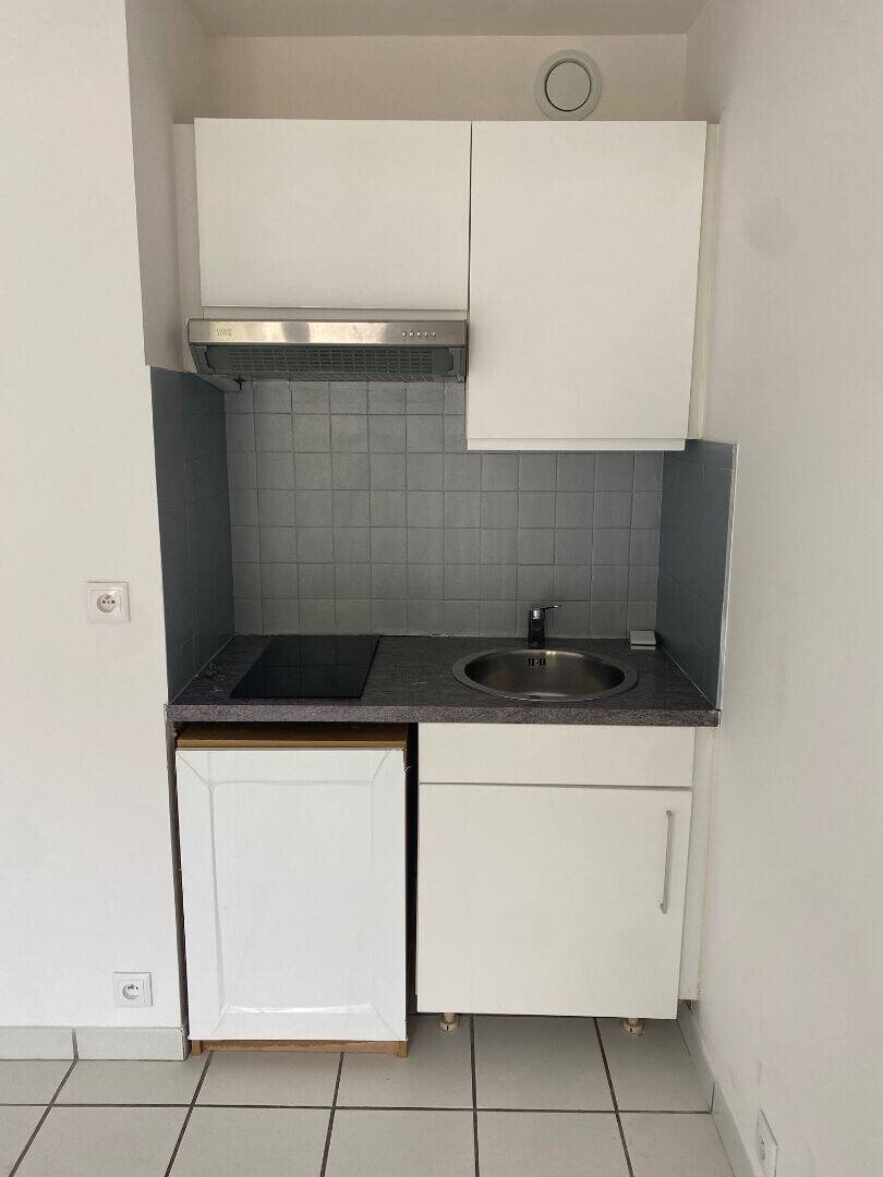 Appartement à louer, 22m², La Queue-en-Brie
