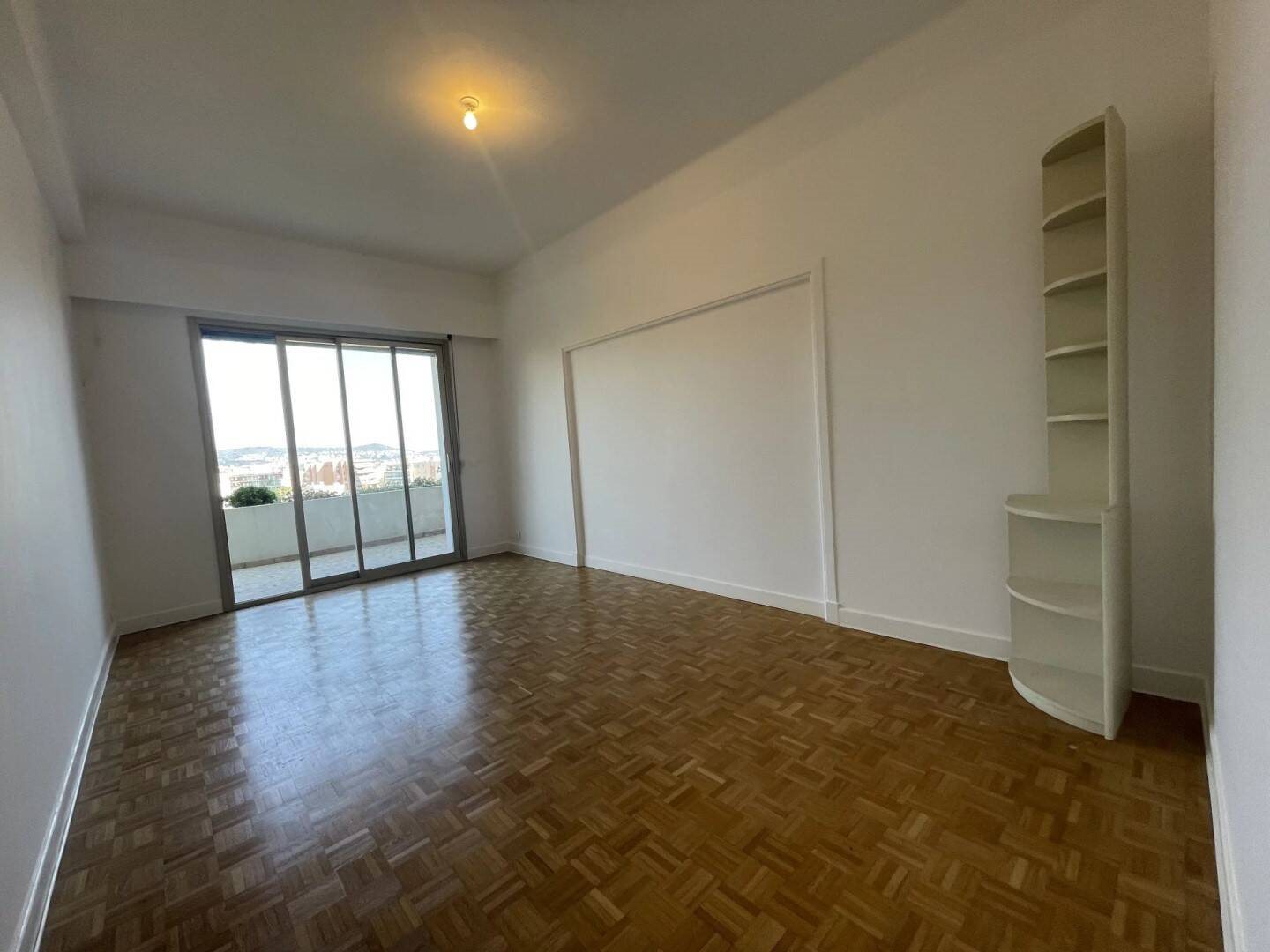 Appartement à louer, 73m², Nice