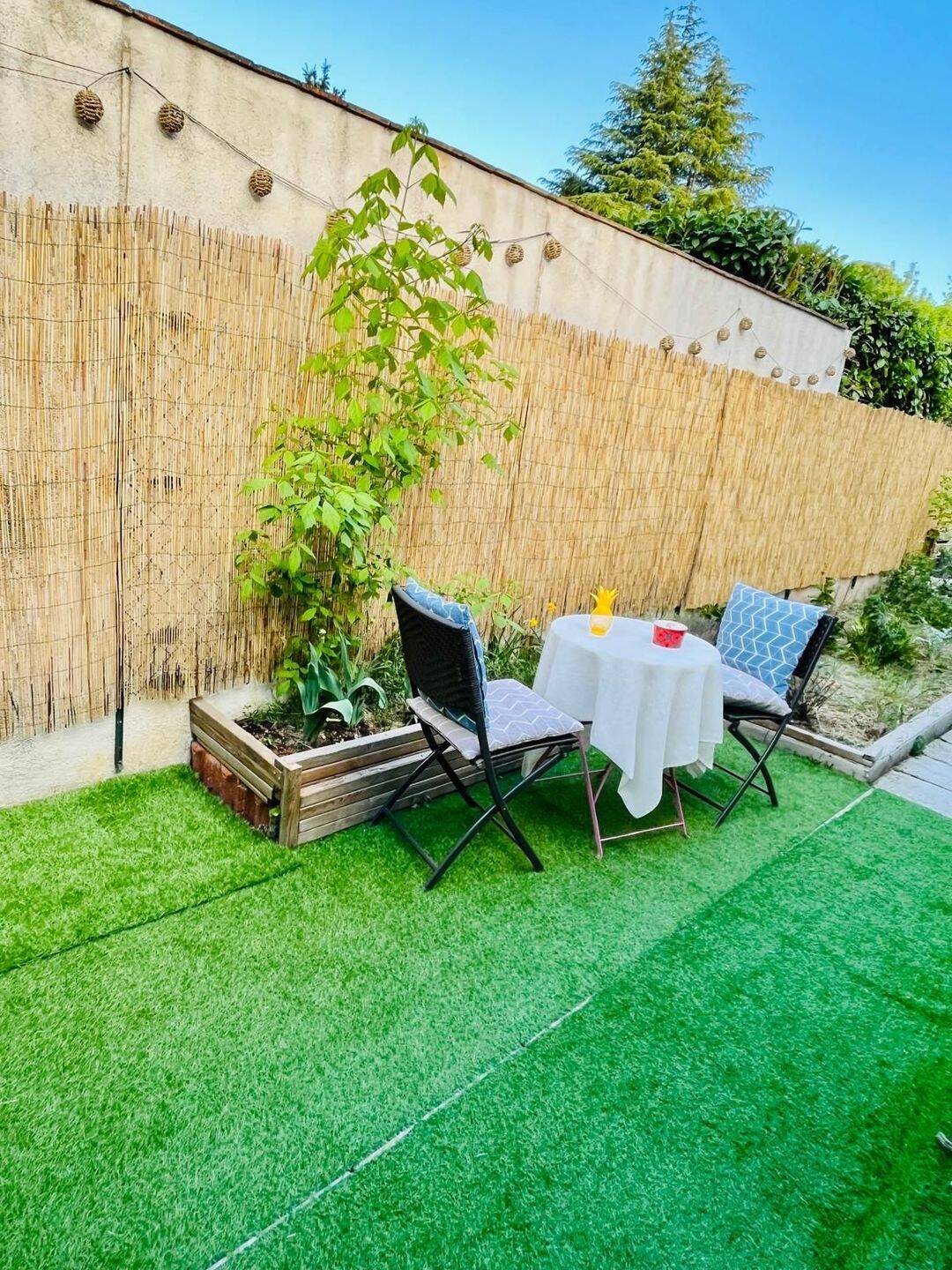 Appartement à louer, 12m², Roquevaire