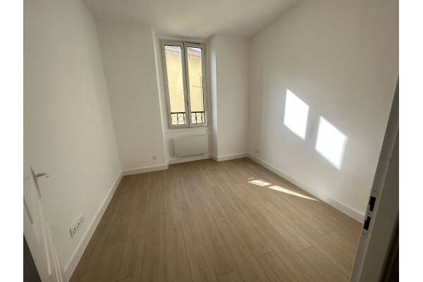 Appartement à louer, 71m², Nice