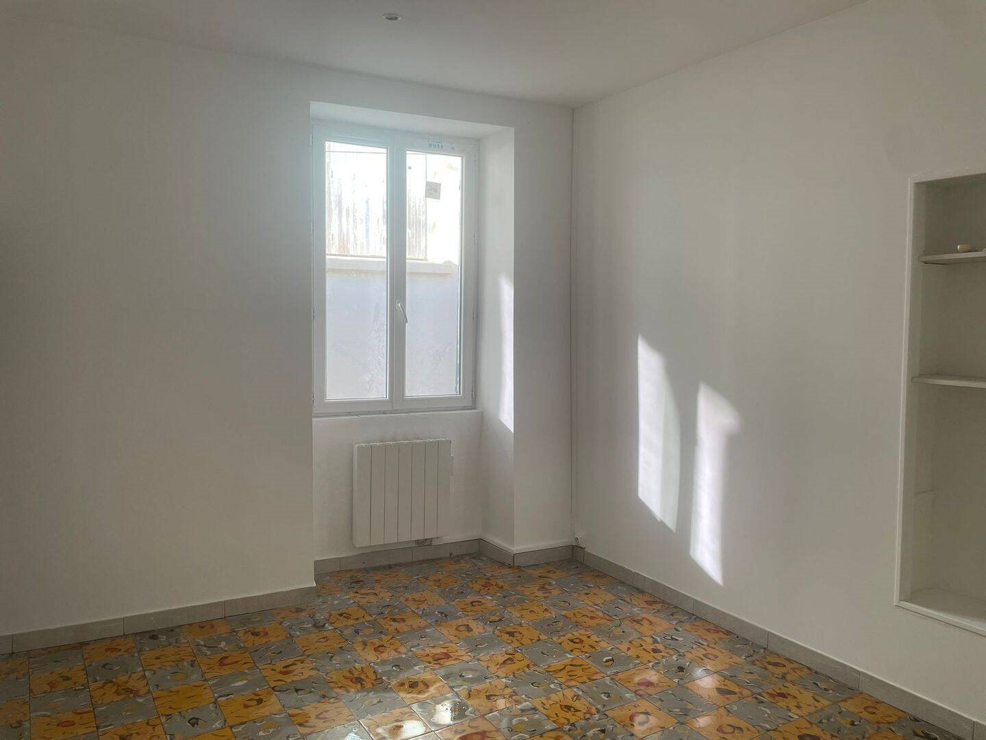 Appartement à louer, 44m², Nîmes