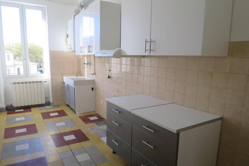 Appartement à louer, 68m², Nîmes