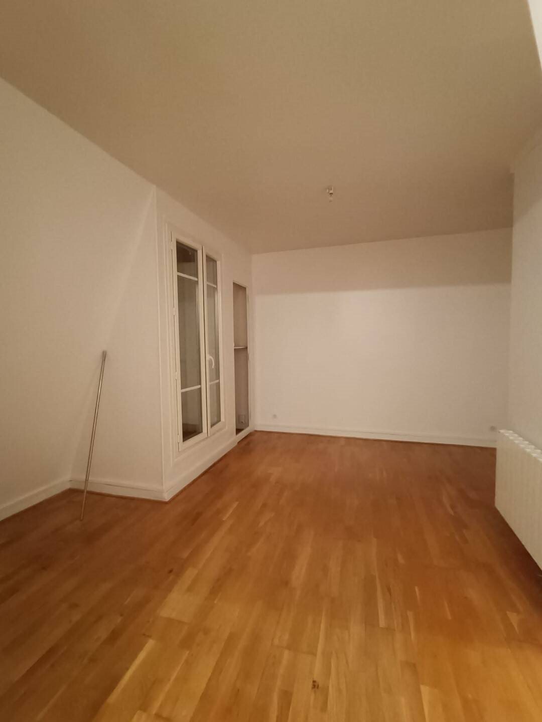 Appartement à louer, 23m², Paris 9ème
