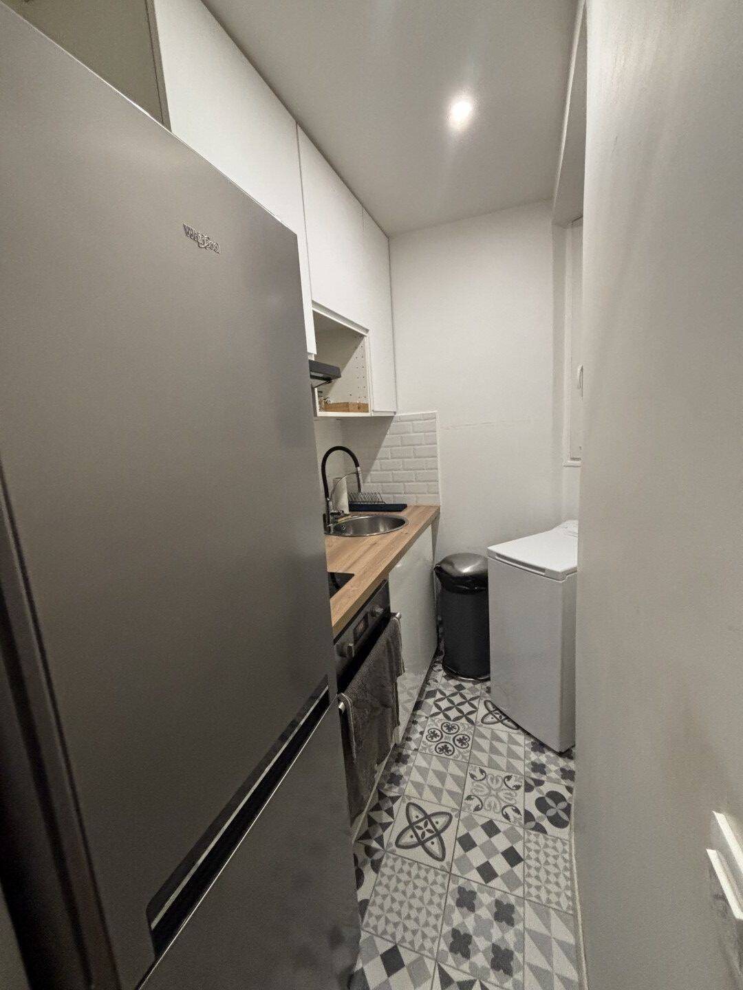Appartement à louer, 28m², Paris 18ème