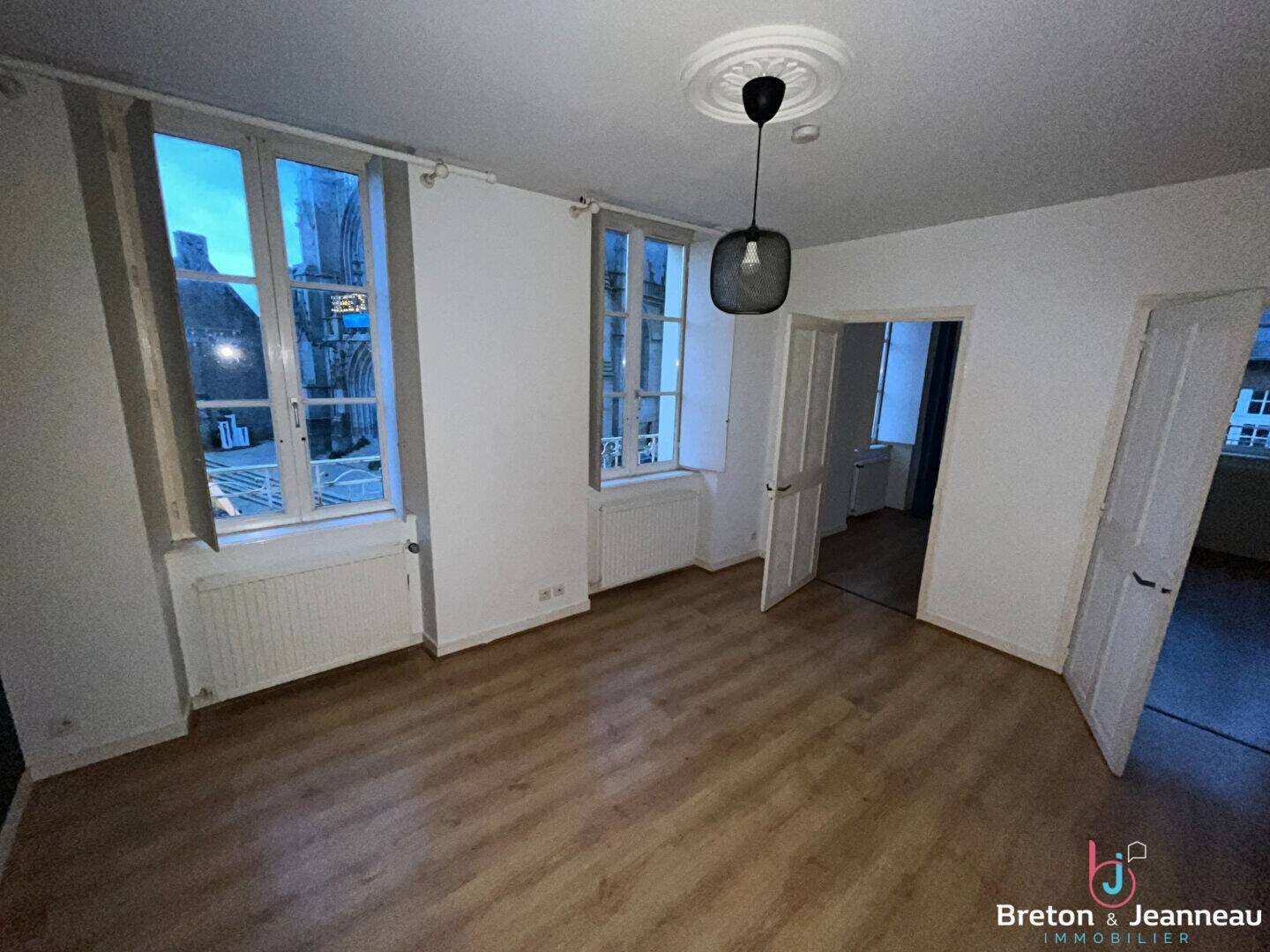 Appartement à vendre, 262m², Fougères