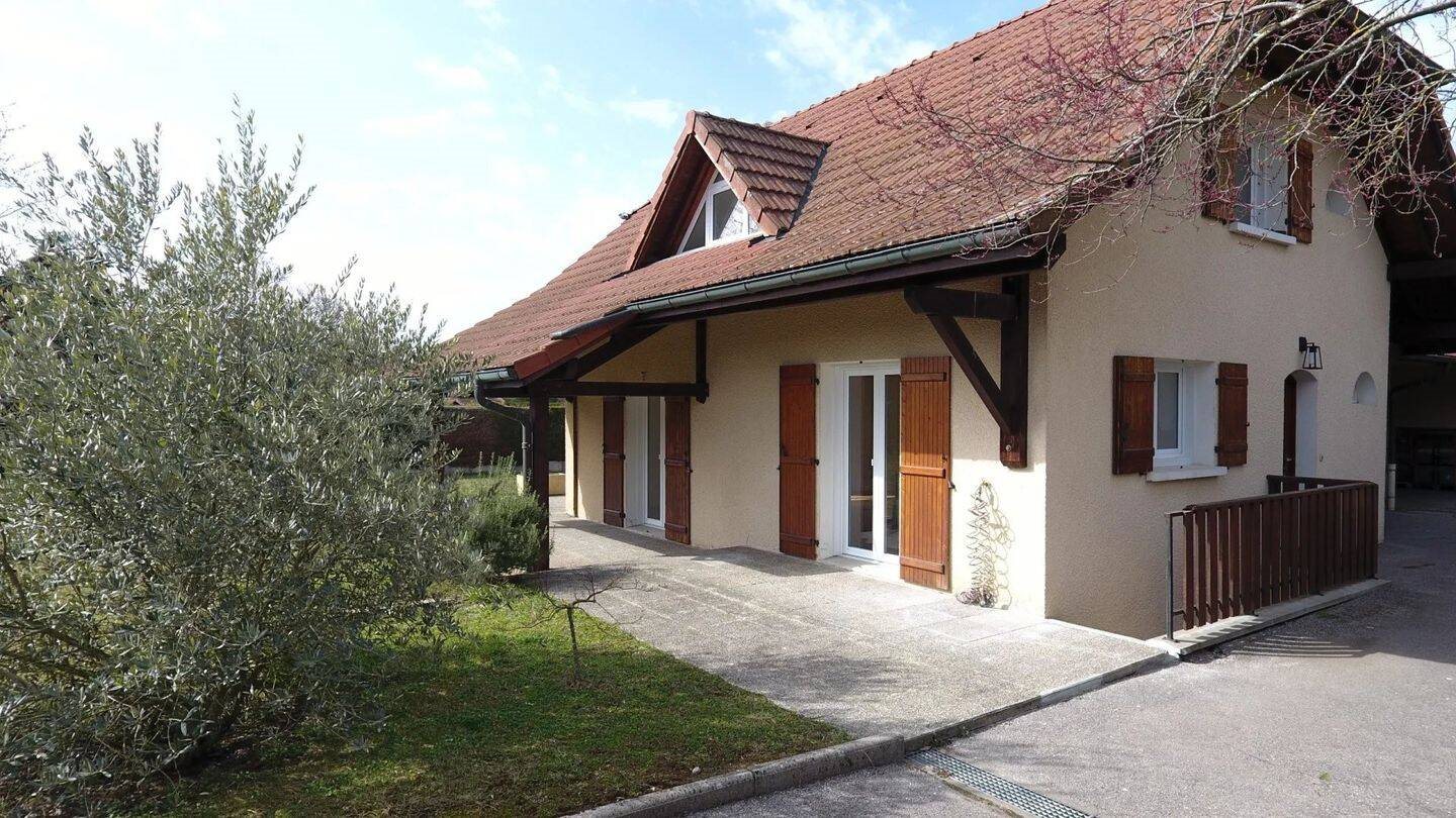 Maison à louer, 101m², Chens-sur-Léman
