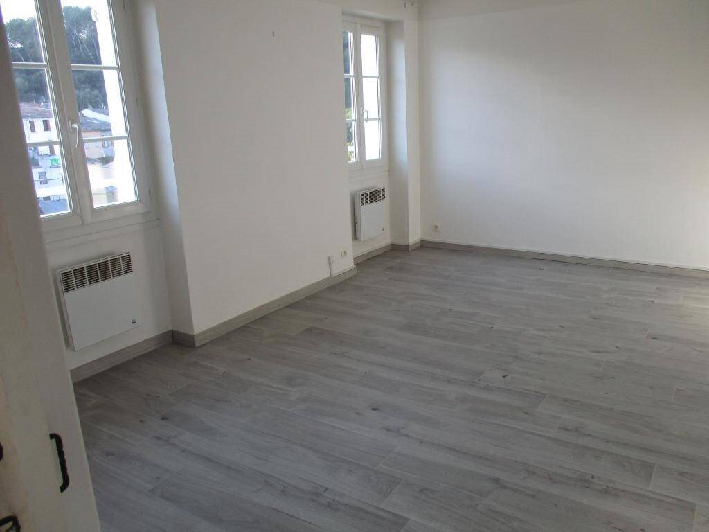 Appartement à louer, 49m², Trans-en-Provence