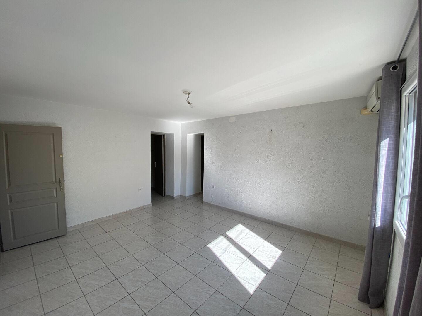 Appartement à louer, 50m², Vedène
