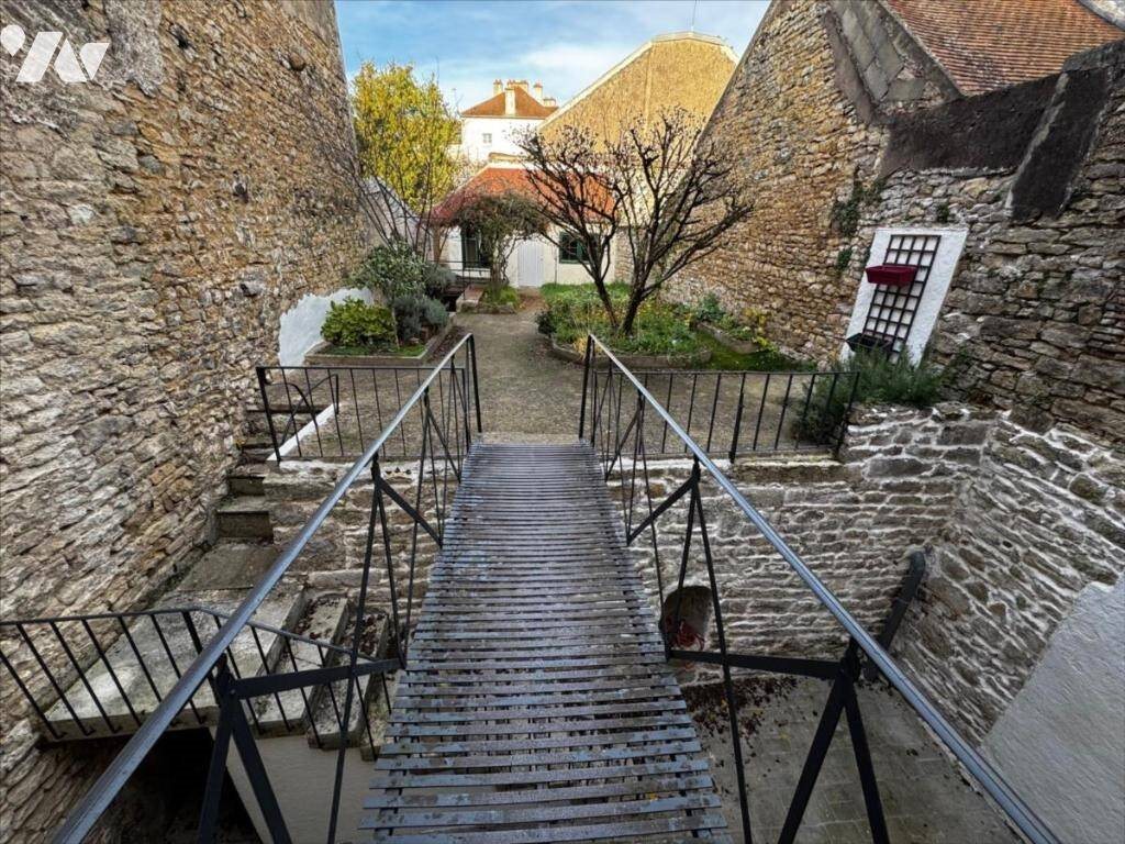 Maison à louer, 201m², Dole