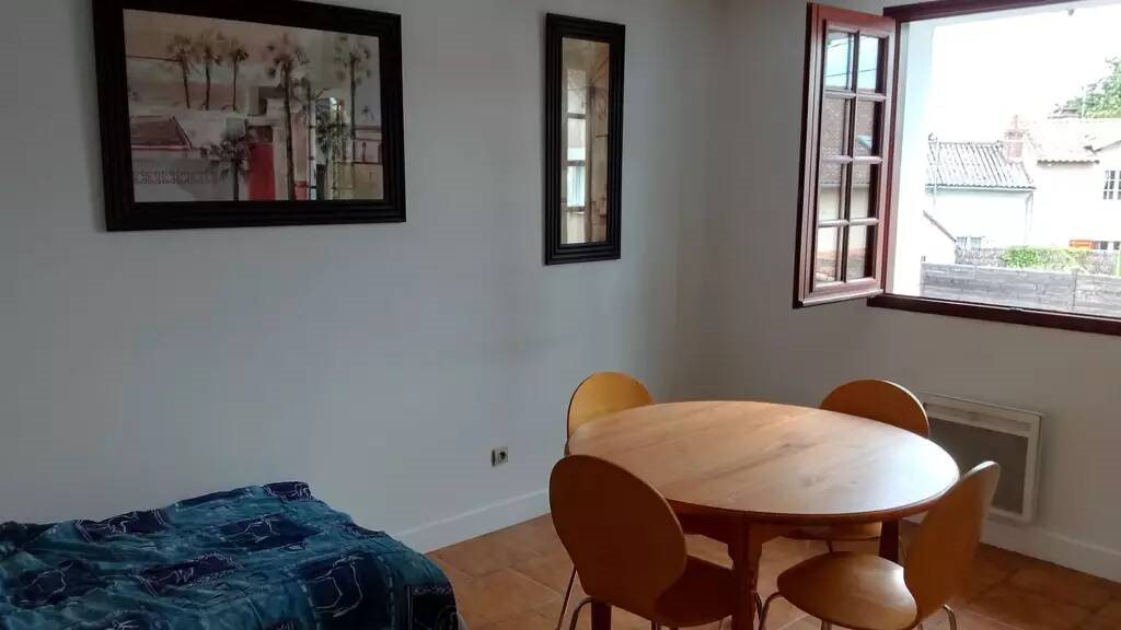 Maison à vendre, 75m², Lussac-les-Châteaux