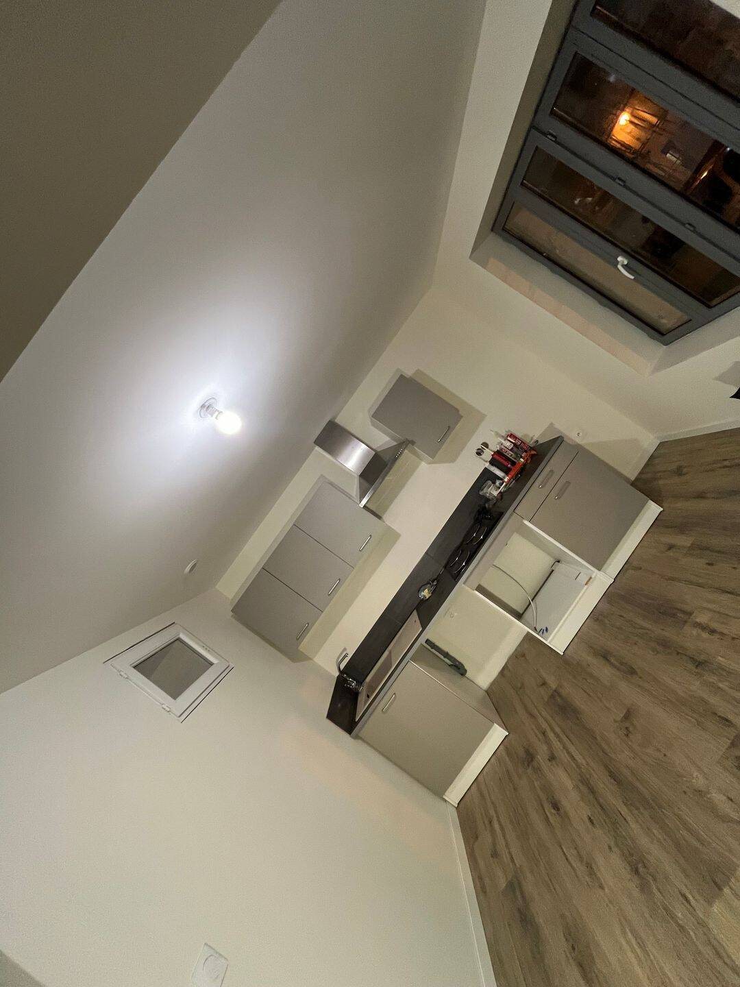 Appartement à louer, 60m², Roussillon