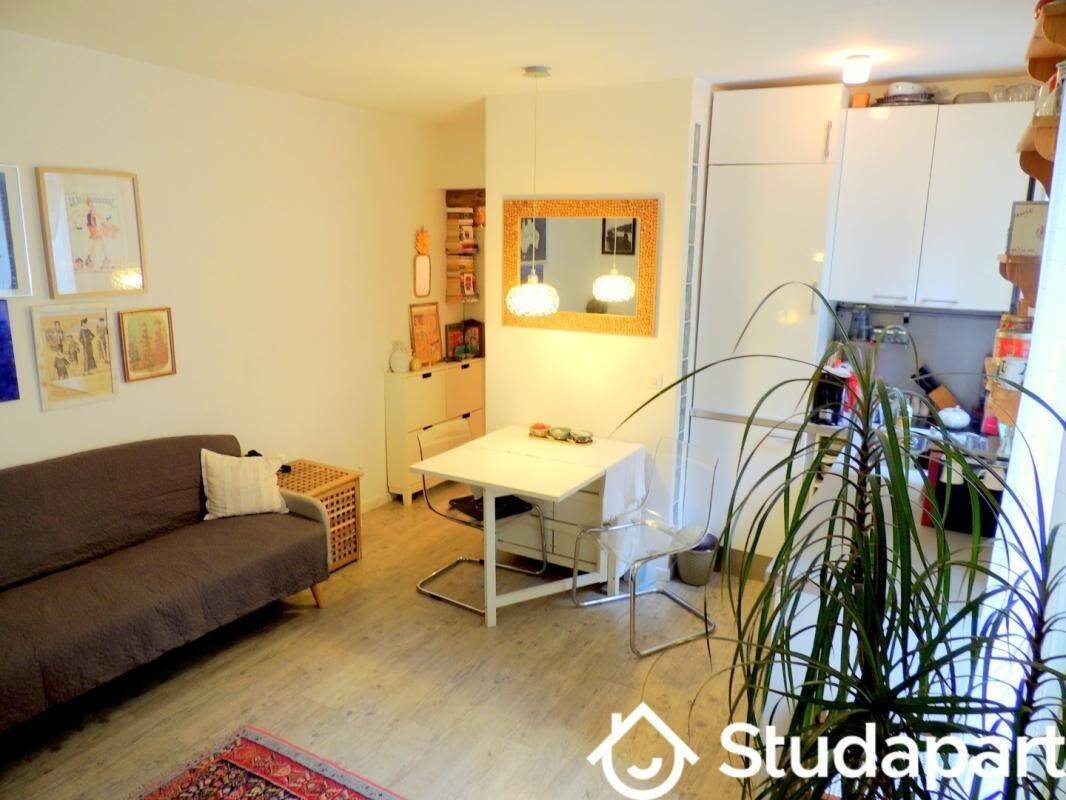 Appartement à louer, 40m², Paris 18ème