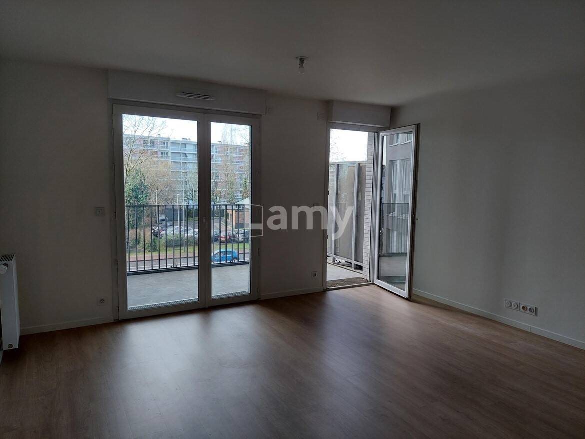 Appartement à louer, 64m², Cergy