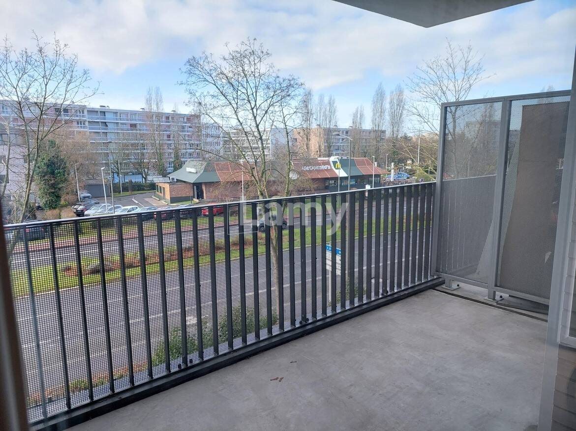 Appartement à louer, 64m², Cergy