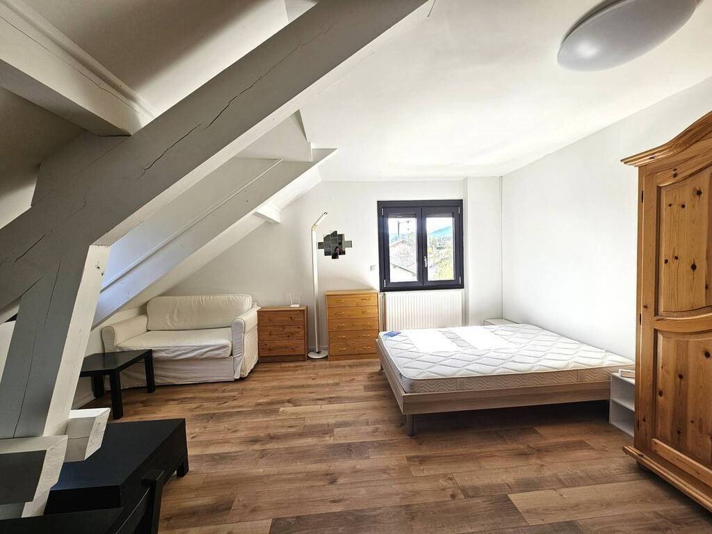 Appartement à louer, 27m², Thoiry