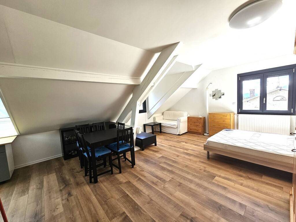 Appartement à louer, 27m², Thoiry