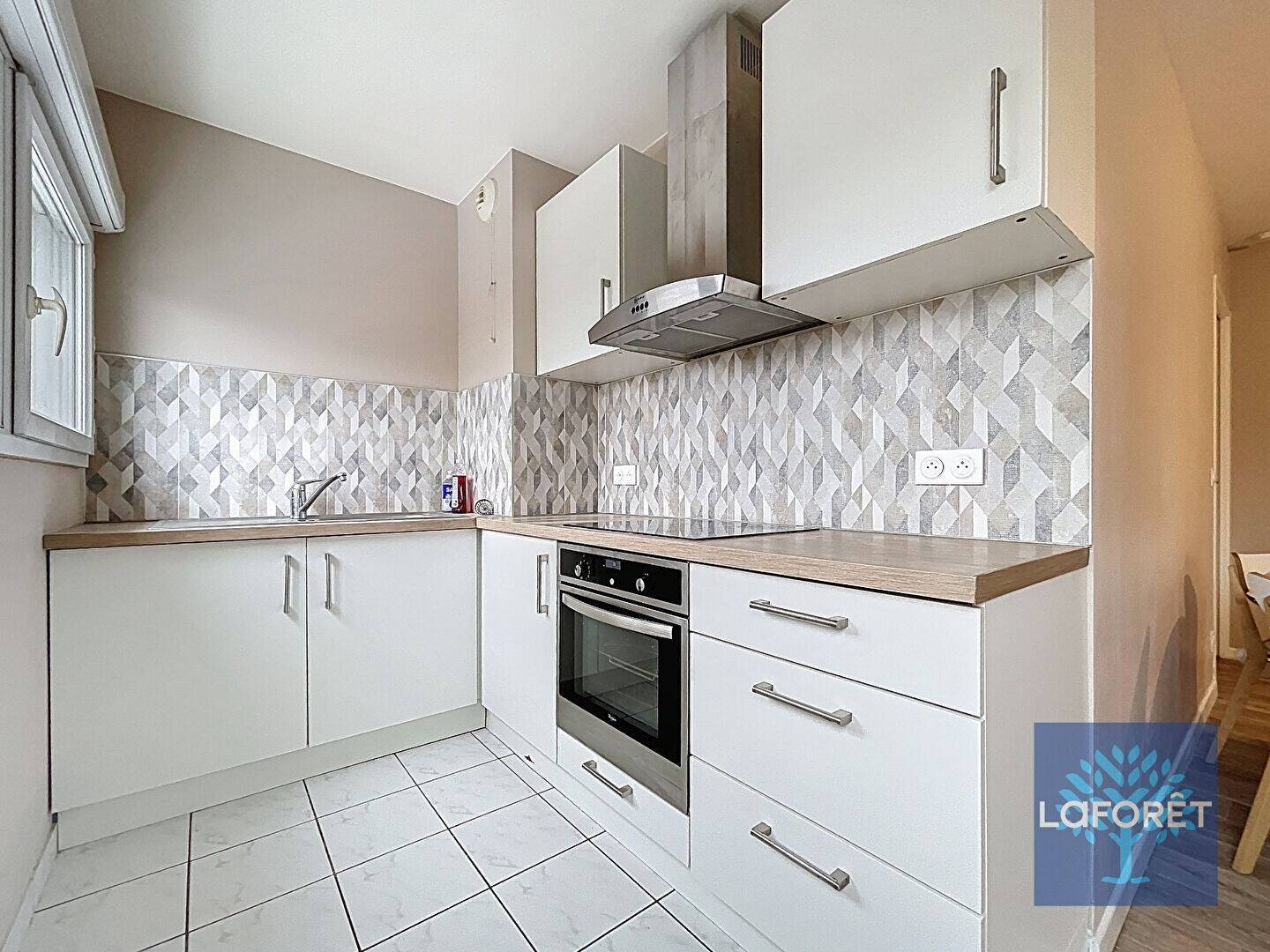 Appartement à louer, 48m², Cergy