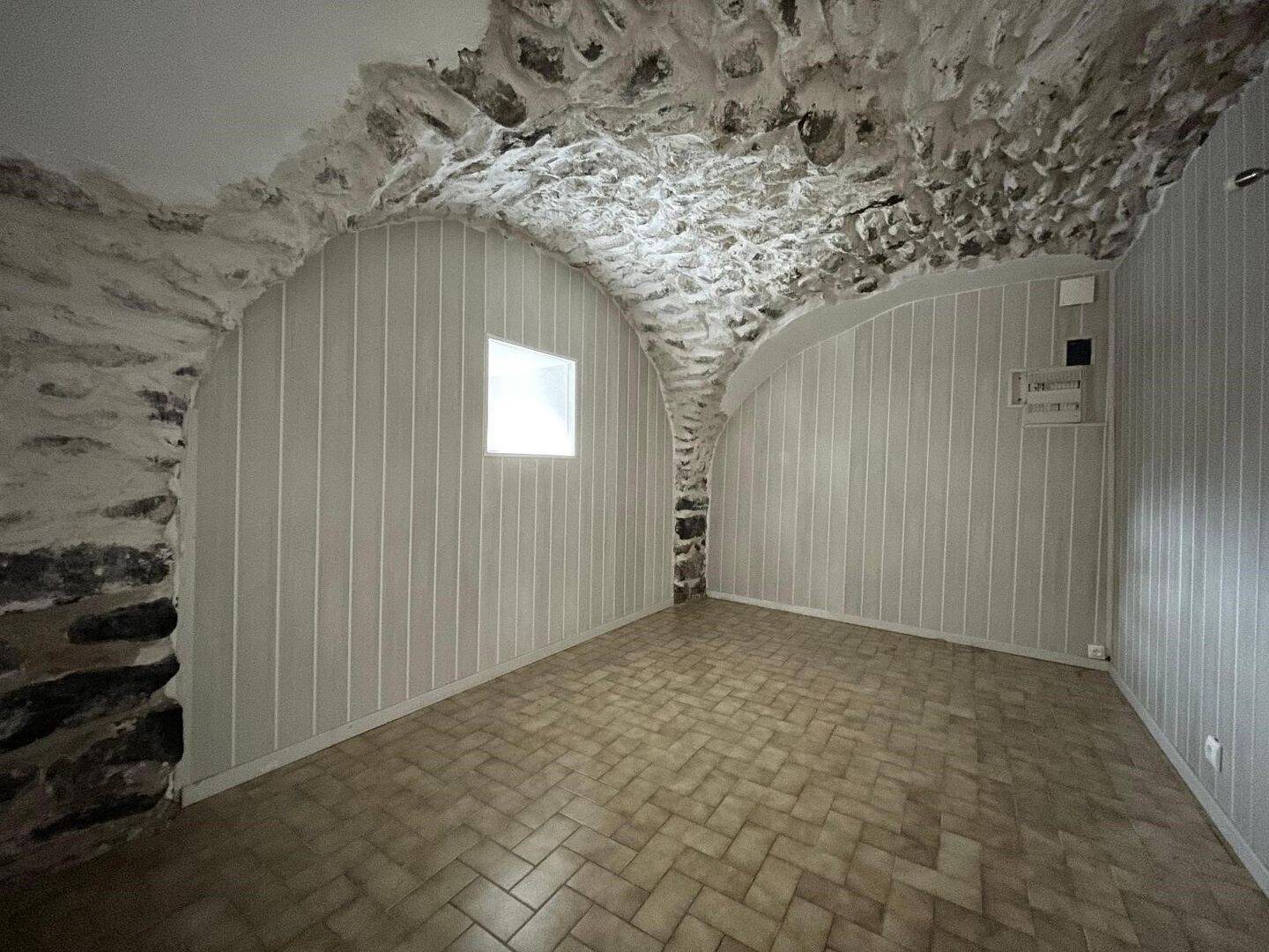 Appartement à louer, 91m², Lussas