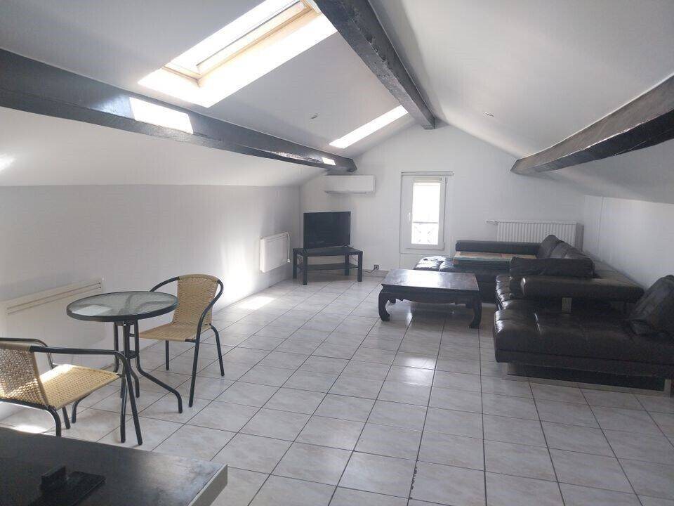 Appartement à louer, 26m², Vénissieux