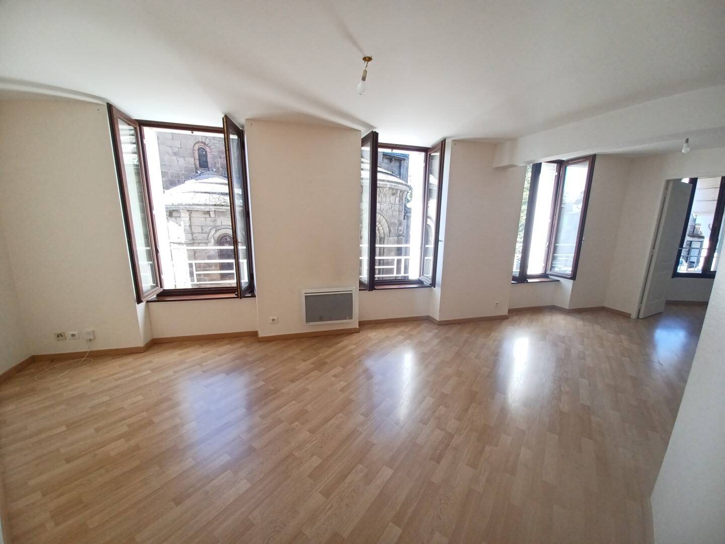 Appartement à vendre, 330m², Mauriac