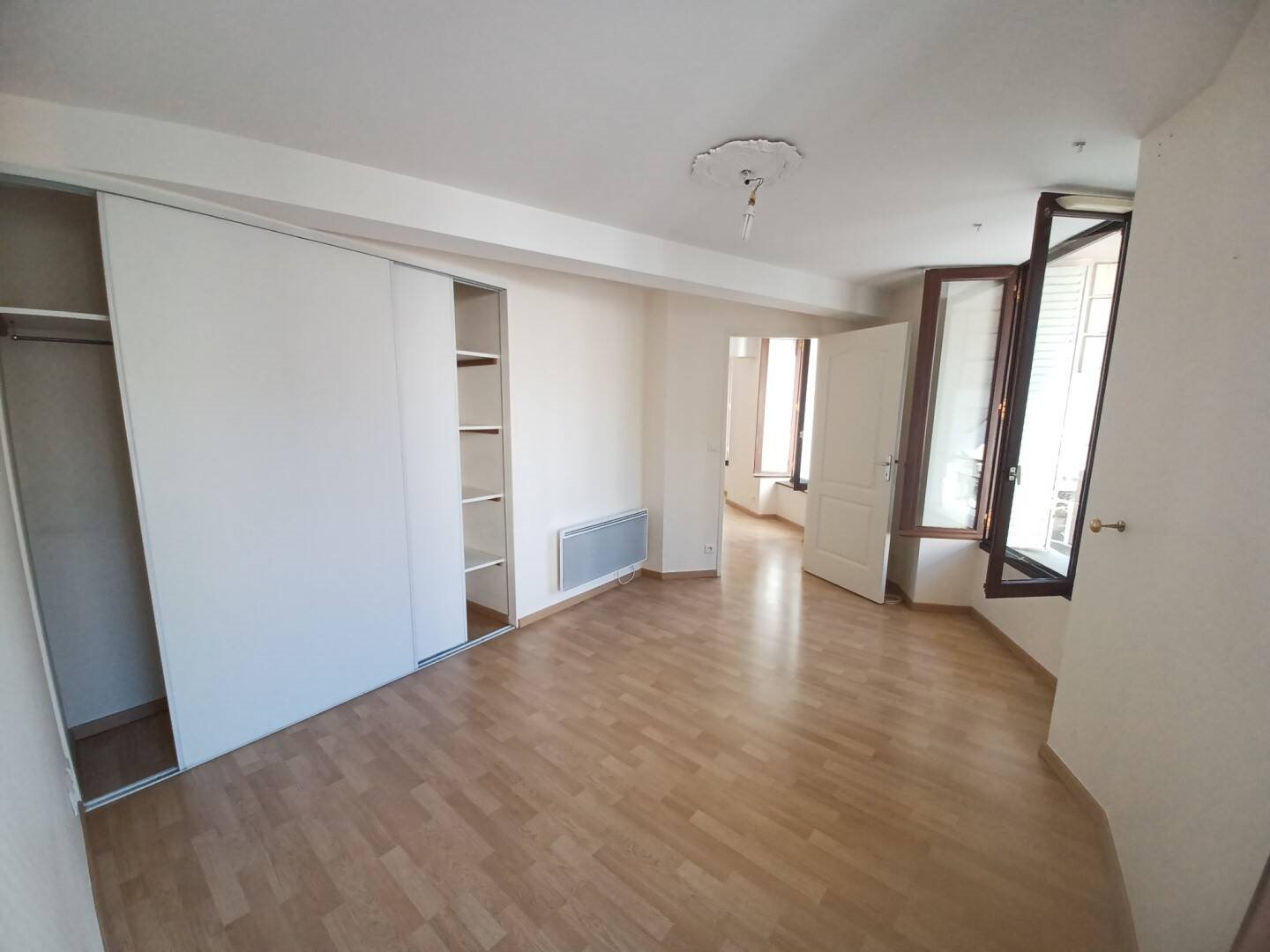 Appartement à vendre, 330m², Mauriac