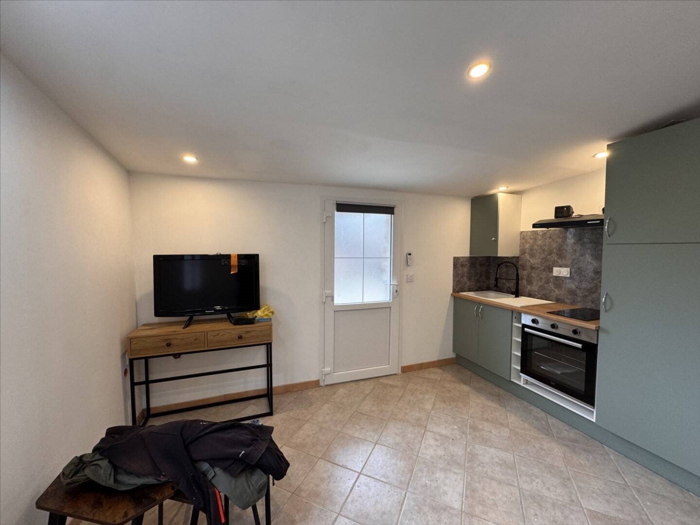 Appartement à louer, 35m², Saint-Restitut